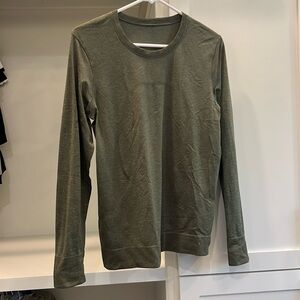 Lululemon relaxed Swiftly